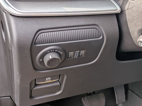 New 2026 Jeep Grand Wagoneer 4WD image 16
