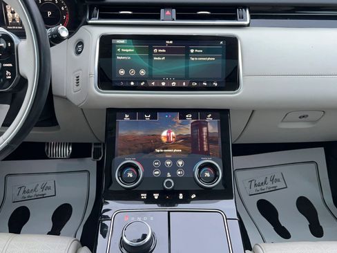 Used 2018 Land Rover Range Rover Velar R-Dynamic HSE image 25