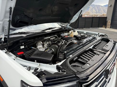 Used 2024 GMC Sierra 2500 AT4 w/ AT4 Premium Plus Package image 31