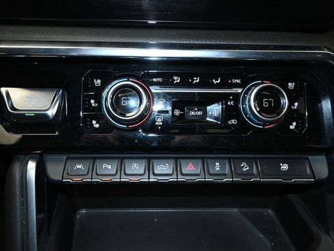 Used 2024 GMC Sierra 1500 Denali w/ Denali Reserve Package AWD/4WD image 13