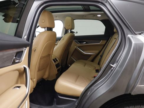 Used 2023 Jaguar F-PACE S image 15