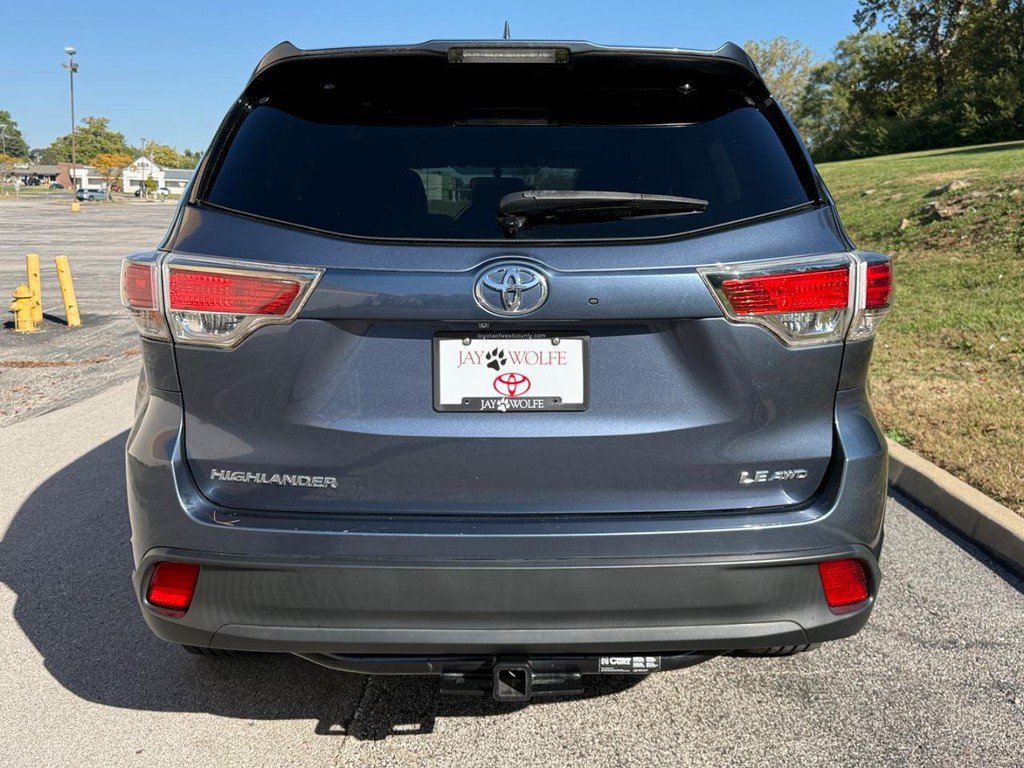 Used 2015 Toyota Highlander Plus AWD/4WD image 4