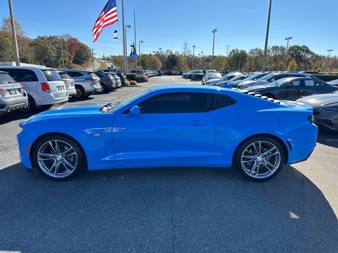 Used 2023 Chevrolet Camaro LT w/ RS Package image 6