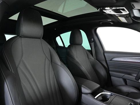 Used 2025 Maserati Grecale Modena image 16