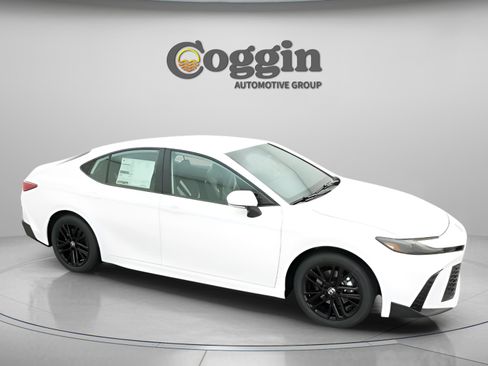 New 2026 Toyota Camry SE image 25