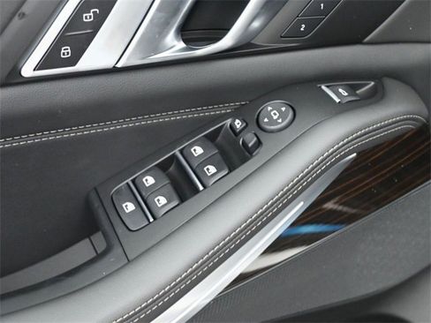 New 2026 BMW X5 xDrive40i w/ Parking Assistance Package image 13