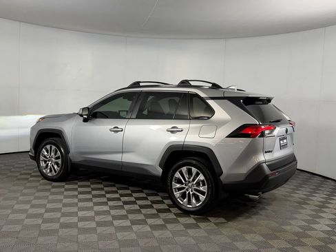 Used 2025 Toyota RAV4 XLE Premium image 6