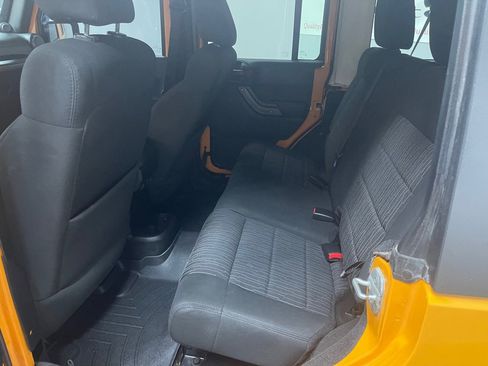 Used 2012 Jeep Wrangler Unlimited Sport image 38