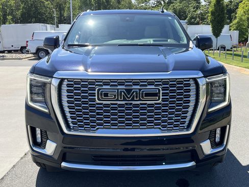Used 2023 GMC Yukon Denali AWD/4WD image 4