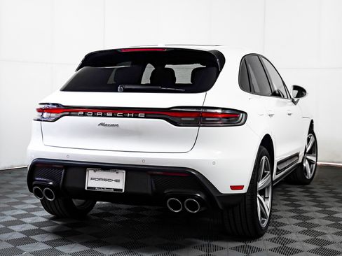 Certified 2025 Porsche Macan image 10