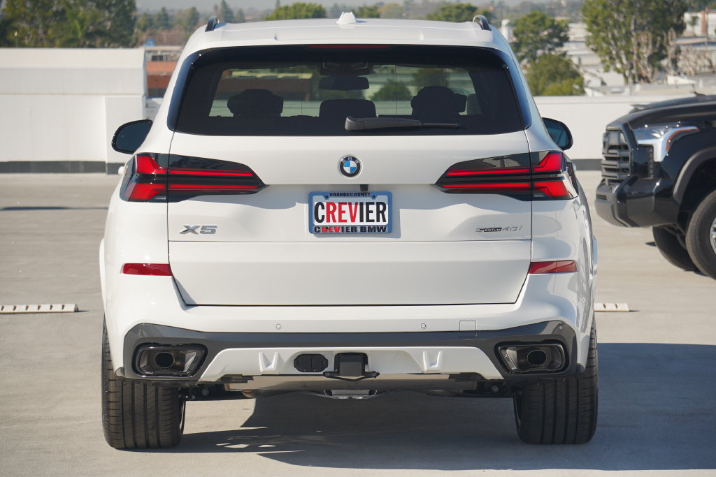 Used 2026 BMW X5 sDrive40i w/ M Sport Package RWD image 6