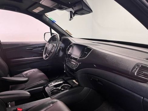 Used 2021 Honda Ridgeline Black Edition image 11