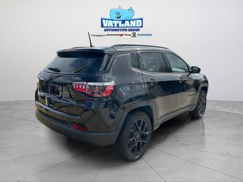 New 2026 Jeep Compass Latitude image 5