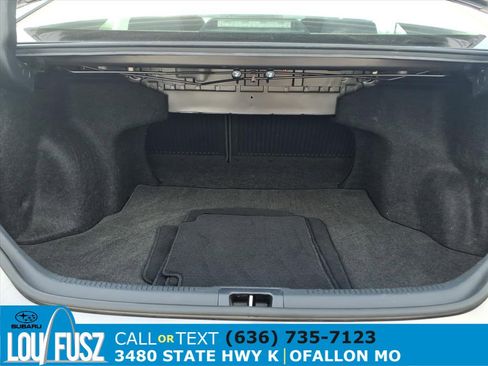 Used 2015 Toyota Camry LE image 27