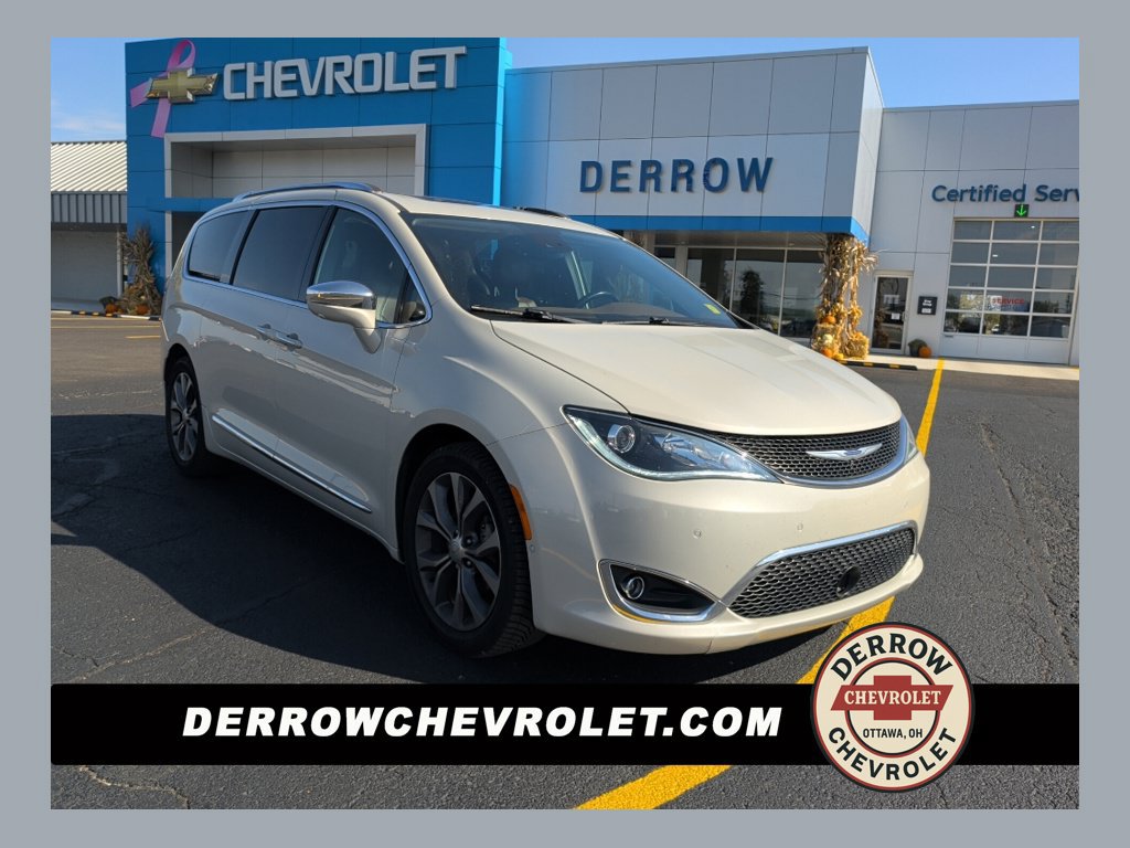 Used 2019 Chrysler Pacifica Limited w/ Tire & Wheel Group FWD image 1