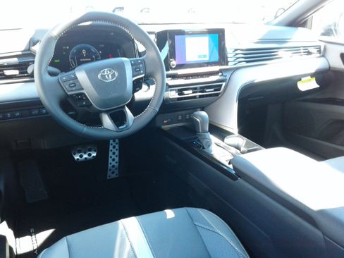 New 2026 Toyota Camry SE image 4