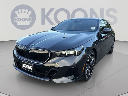Used 2025 BMW 550e xDrive w/ Executive Package AWD/4WD image 1