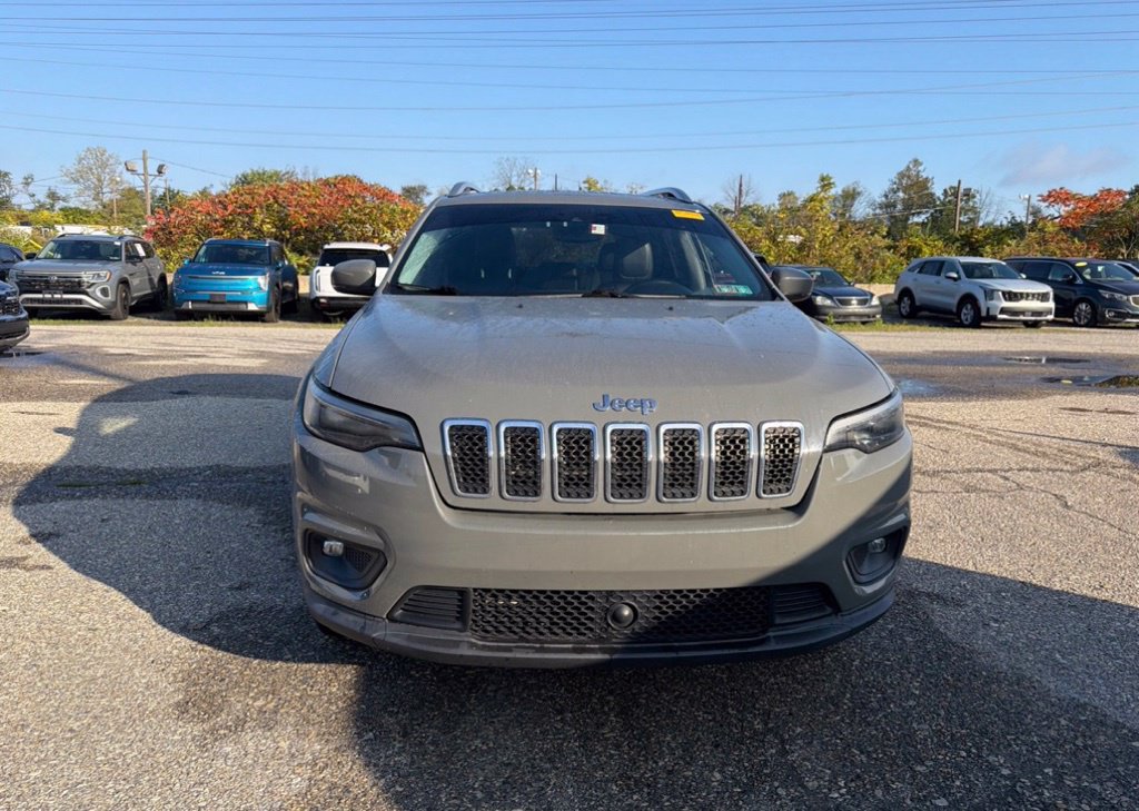 Used 2021 Jeep Cherokee Latitude Lux w/ Sun & Sound Group AWD/4WD image 2