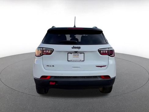 Used 2025 Jeep Compass Trailhawk AWD/4WD image 12