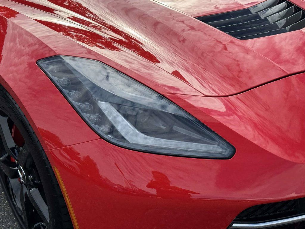 Used 2015 Chevrolet Corvette Stingray Coupe RWD image 12
