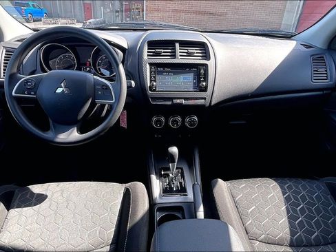 Used 2024 Mitsubishi Outlander Sport ES AWD/4WD image 14