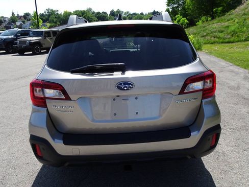 Used 2019 Subaru Outback 2.5i Limited w/ Popular Package #2 AWD/4WD image 7