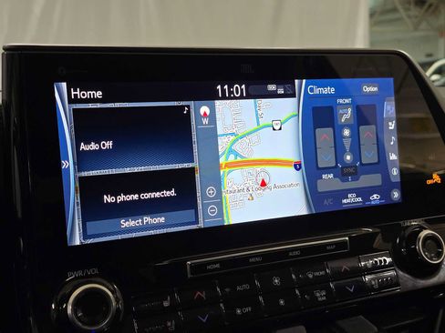 Used 2022 Toyota Highlander Limited AWD/4WD image 30