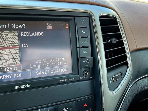 Used 2012 Jeep Grand Cherokee Overland Summit image 32