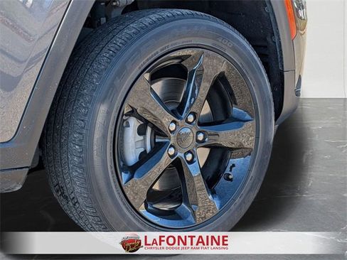 Certified 2023 Jeep Grand Cherokee L Laredo image 32