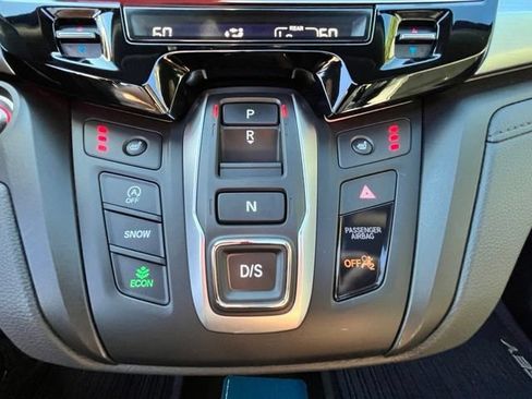 Used 2025 Honda Odyssey Sport-L image 41