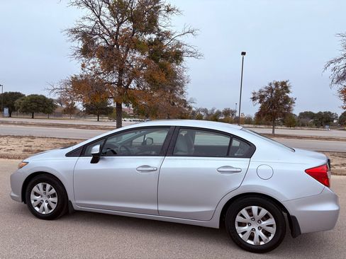 Used 2012 Honda Civic LX image 4