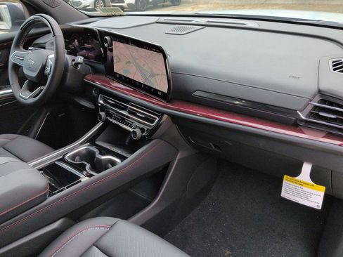 New 2026 Chevrolet Traverse Z71 w/ Enhanced Driving Package AWD/4WD image 27