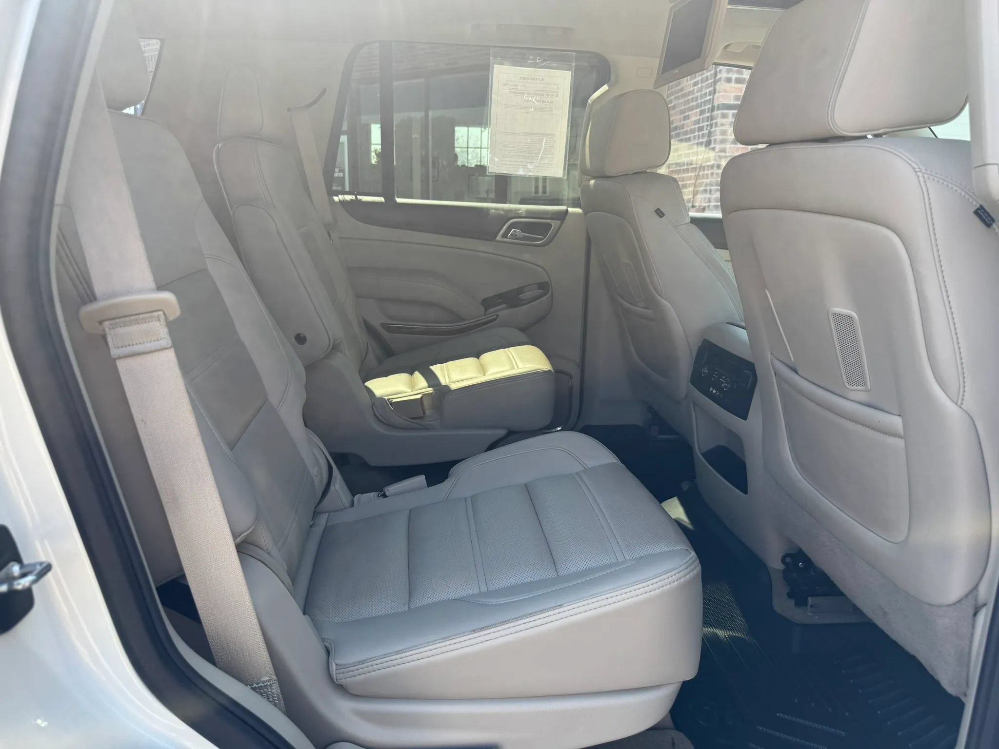 Used 2015 GMC Yukon Denali w/ Touring Package AWD/4WD image 36