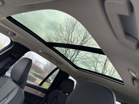 New 2026 Volvo XC90 B6 Plus w/ Protection Package Premier image 25