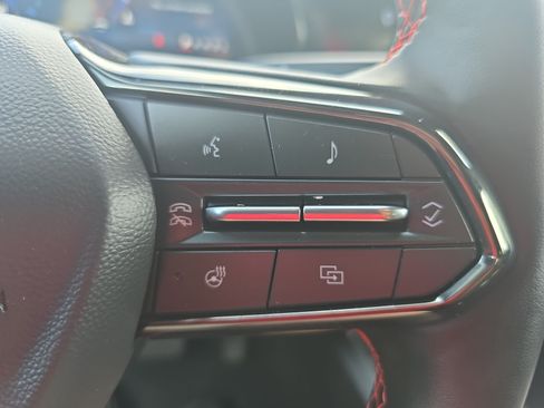 Used 2026 Chevrolet Equinox RS FWD image 17