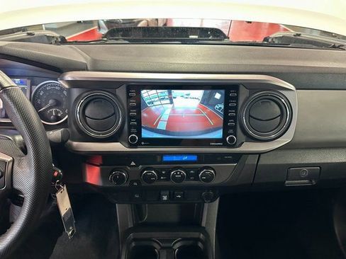 Used 2022 Toyota Tacoma SR5 image 21