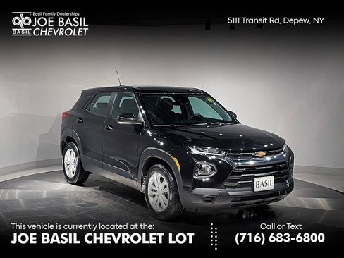 Used 2023 Chevrolet TrailBlazer LS image 1