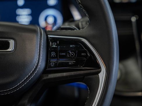 Certified 2023 Jeep Grand Cherokee Overland image 34