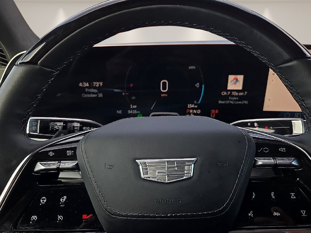 Used 2026 Cadillac Vistiq Platinum w/ LPO, Floor Liner Package AWD/4WD image 24