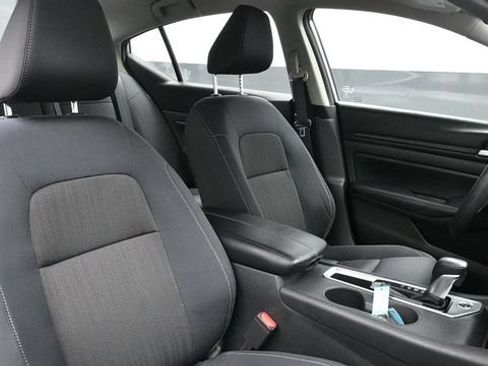 Used 2021 Nissan Altima 2.5 S FWD image 17