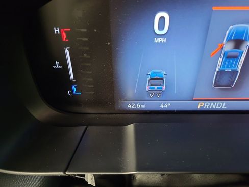 Used 2025 Ford Maverick XL w/ Equipment Group 102A AWD/4WD image 10