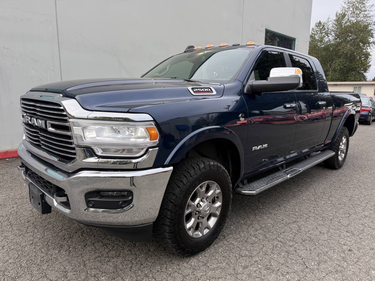 Used 2019 RAM 2500 Laramie AWD/4WD image 1