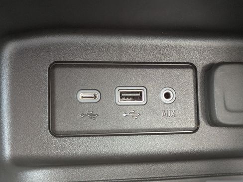 Used 2023 Chevrolet Equinox LS w/ LS Convenience Package FWD image 24