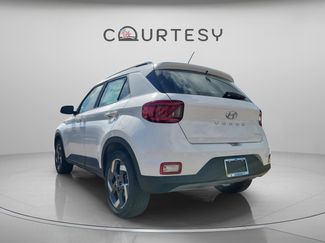 New 2026 Hyundai Venue SEL video 2