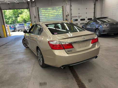 Used 2014 Honda Accord Sport image 4