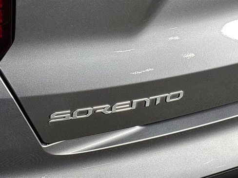 Certified 2023 Kia Sorento EX image 25