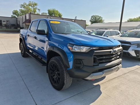Used 2023 Chevrolet Colorado Trail Boss w/ Advanced Trailering Package AWD/4WD image 4