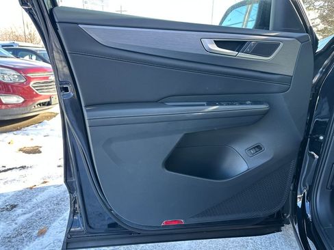 New 2026 Volkswagen Atlas Cross Sport SE image 5