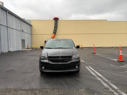 Used 2018 Dodge Grand Caravan SE image 8