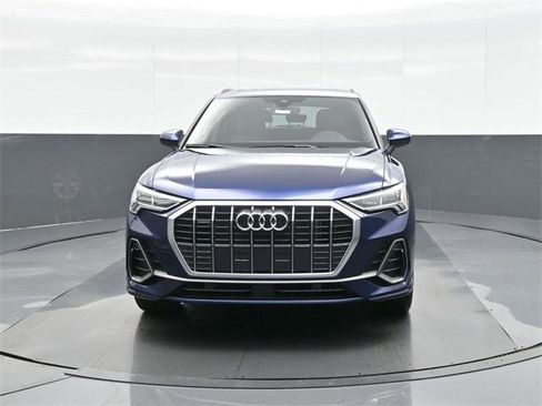 New 2025 Audi Q3 2.0T Premium image 2